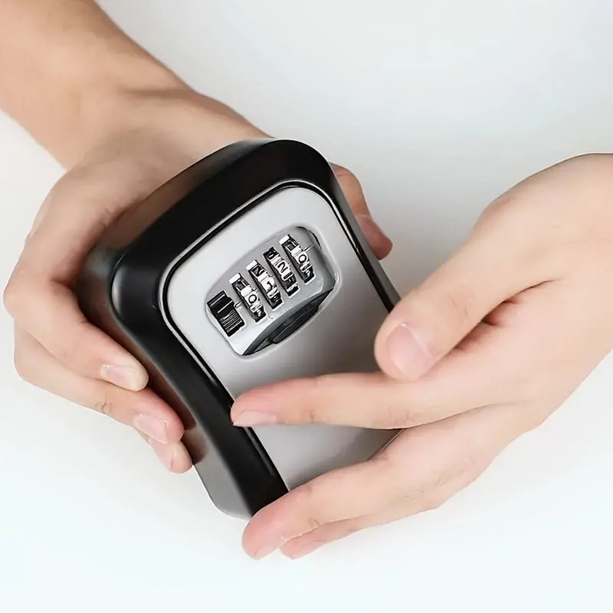 صندوق مفاتيح محمول مقاوم للماء - مراجعة Lockbox Key Secure وسعره