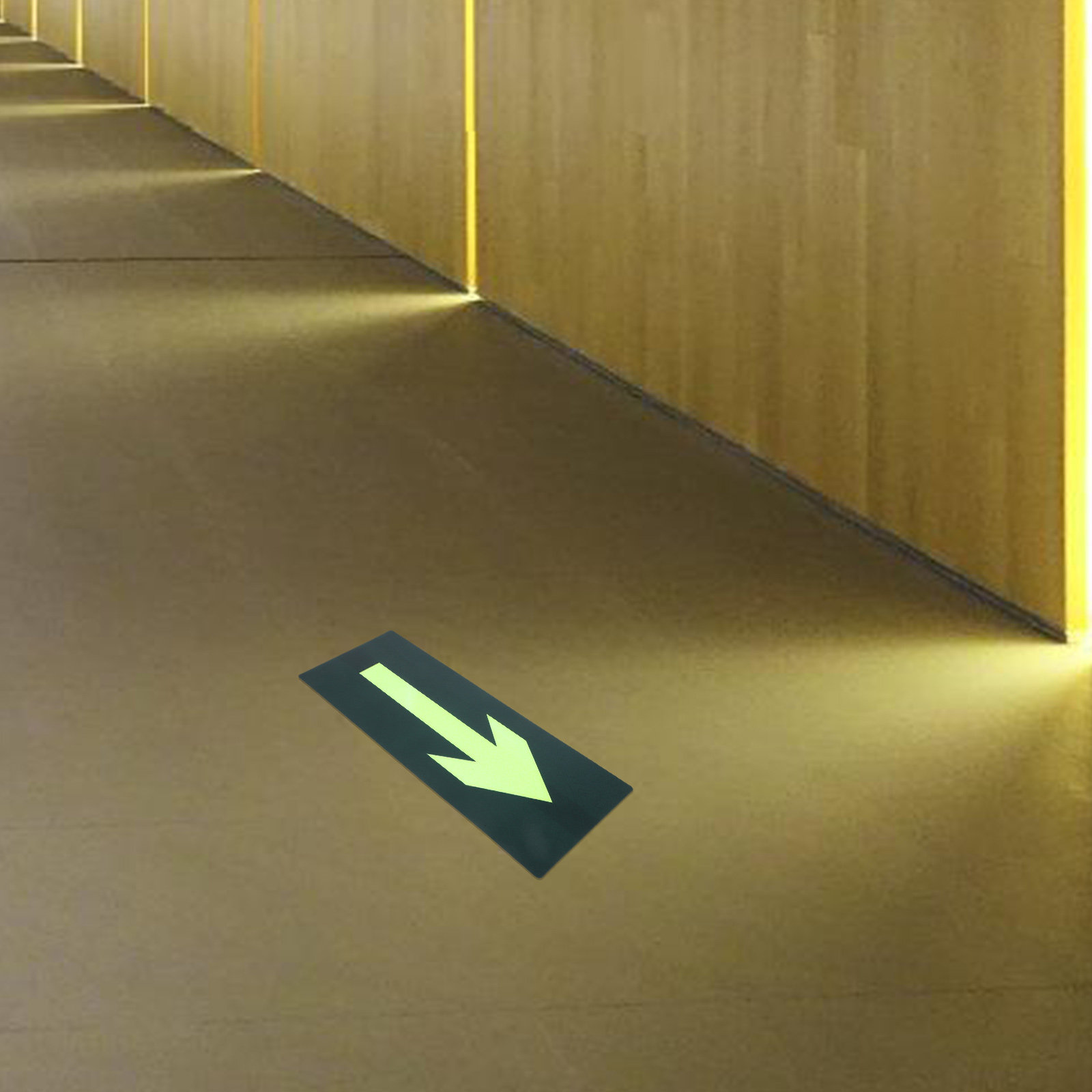 8 قطع من ملصقات الأسهم الضوئية - مراجعة Emergency Exit Sign وسعره